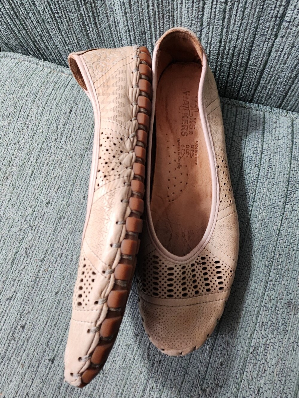 🍉Beige Perforated Leather Ballet Flats